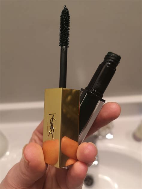 Yves Saint Laurent Mascara Vinyl Couture Review